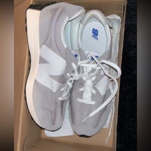 New Balance 327 White & Grey Marblehead Unisex Big Kids 7 Medium Shoe